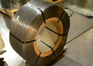 Chine Bobine étirée à froid brevetée du fil d'acier Z2 de ressort de carbone avec la bobine de papier fournisseur